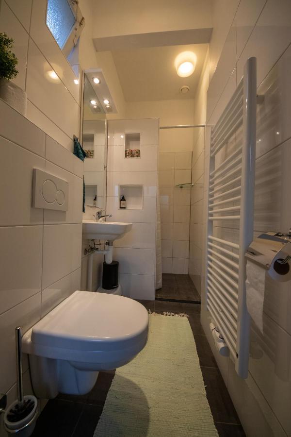De Cel Apartment Nes  Exterior photo